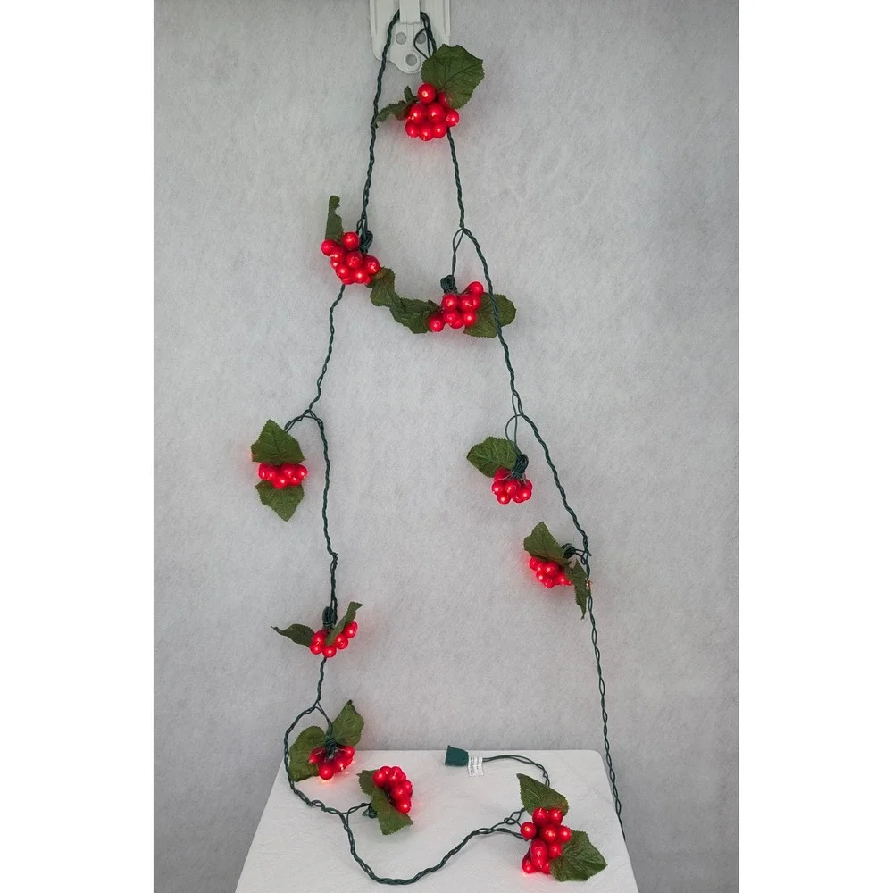 Red Grape Cluster String Lights 126